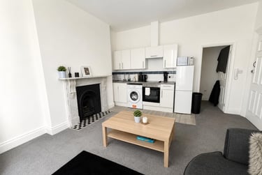 1 bed house, St Lawrence Road, North Hill, Plymouth, PL46HN - Image 3